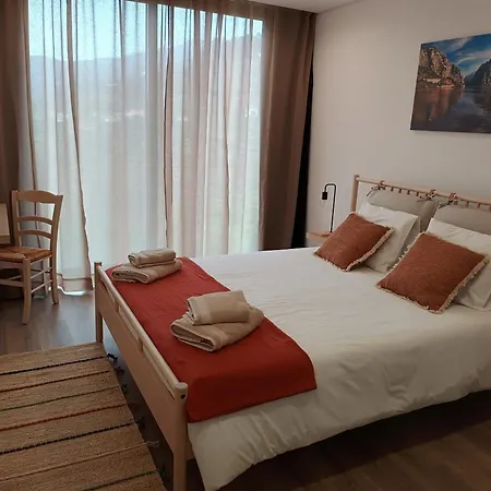 Κατάλυμα σε φάρμα Quinta Do Tojo