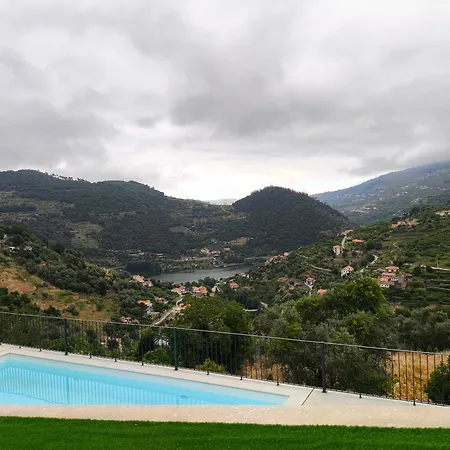 Κατάλυμα σε φάρμα Quinta Do Tojo Alufinha